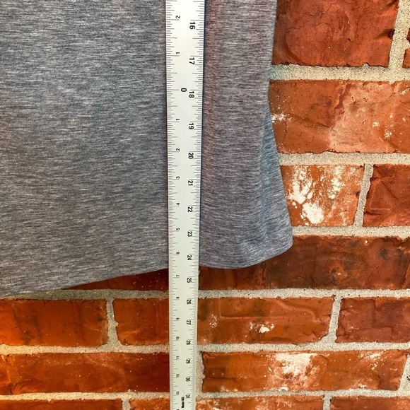 Athleta Womens Small Gray Black Mesh Split Back Racerback Shelf Bra Tank Top - Picture 9 of 10